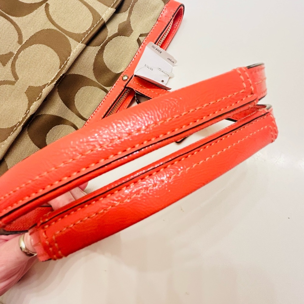 Coach Tote/ Shoulder Bag - Picture 8 of 14